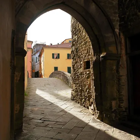 Palazzo Cortesini Apartment Pontremoli